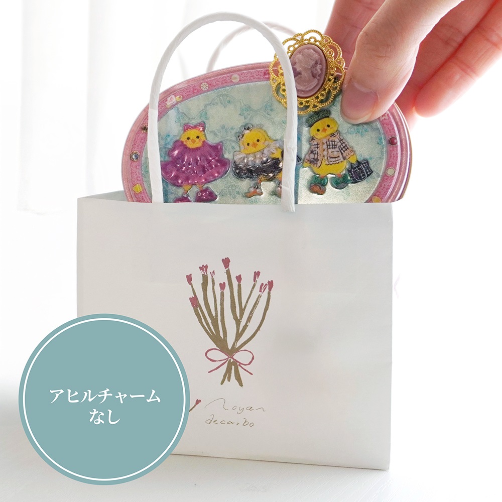 ボタンマグネット付き　ピヨコレ缶(  【チャームなし】　1650円 )
