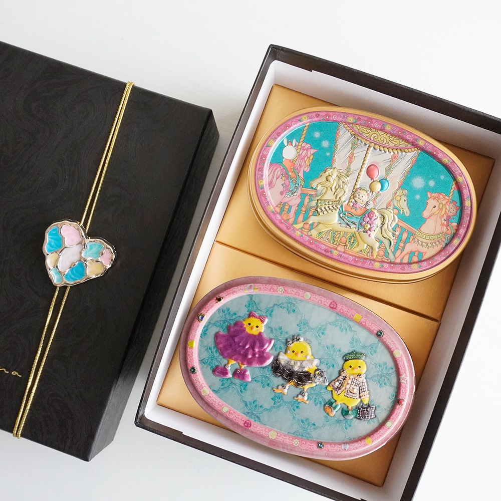 【母の日】 Gift Box - 選べる2缶セット -(A「コジコジ缶2・ピヨコレ缶」 )