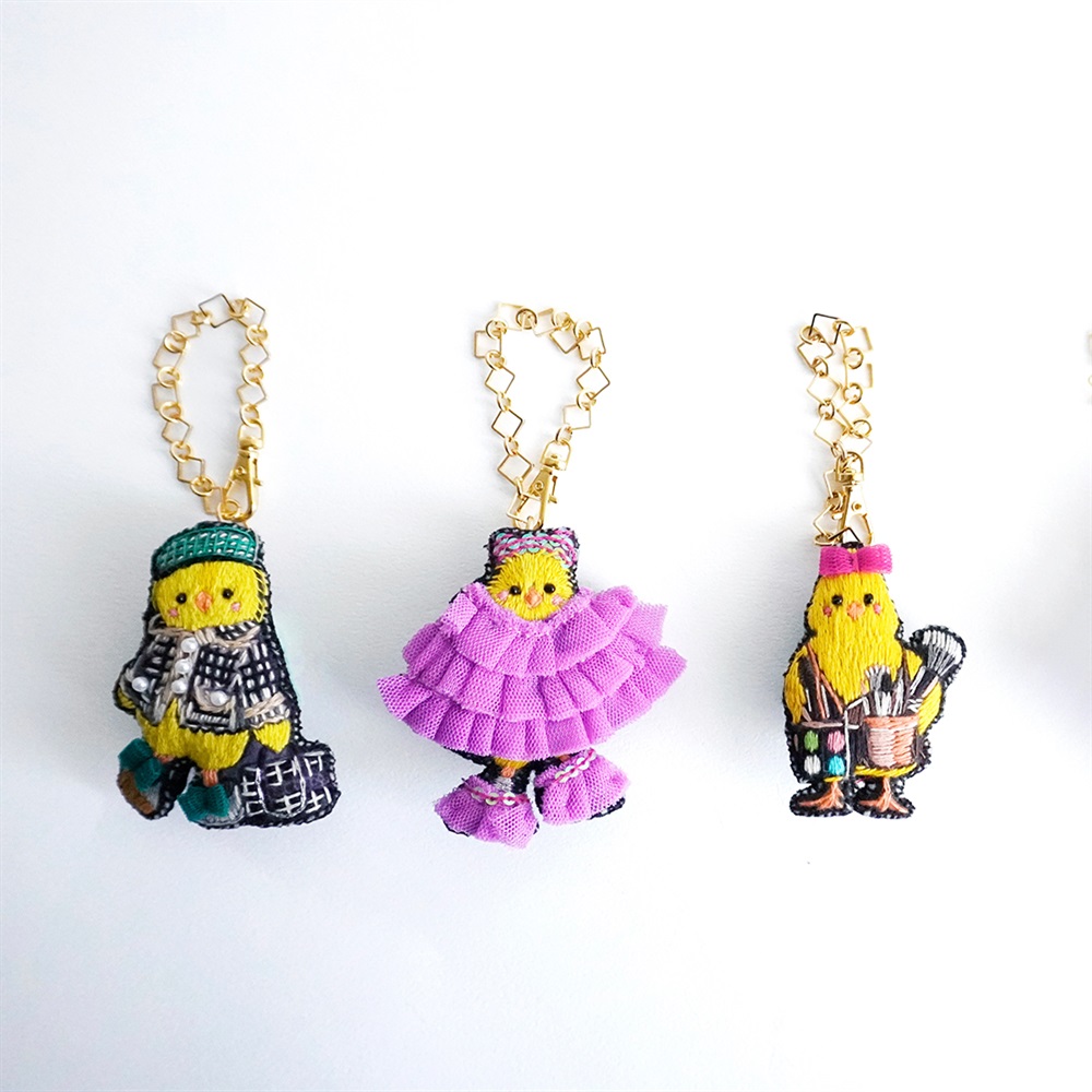 ピヨコレ刺繍チャーム