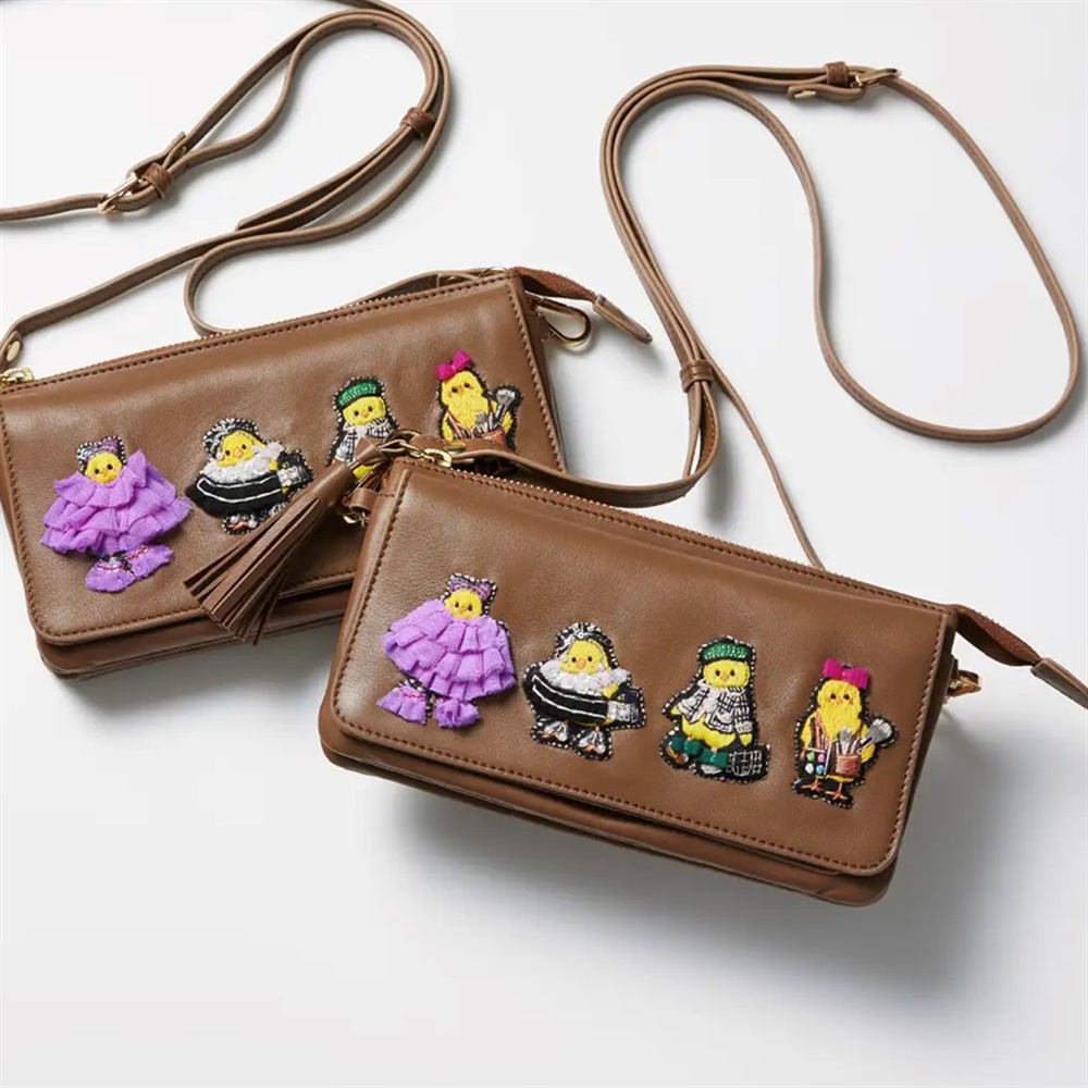 ピヨコレ刺繍のお財布ショルダーバッグ