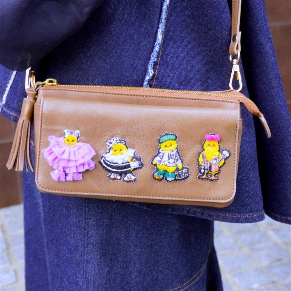 ピヨコレ刺繍のお財布ショルダーバッグ 詳細画像